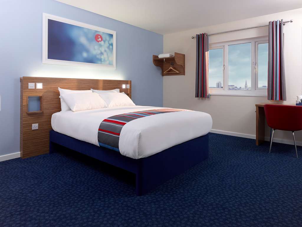Travelodge Caerphilly Szoba fotó